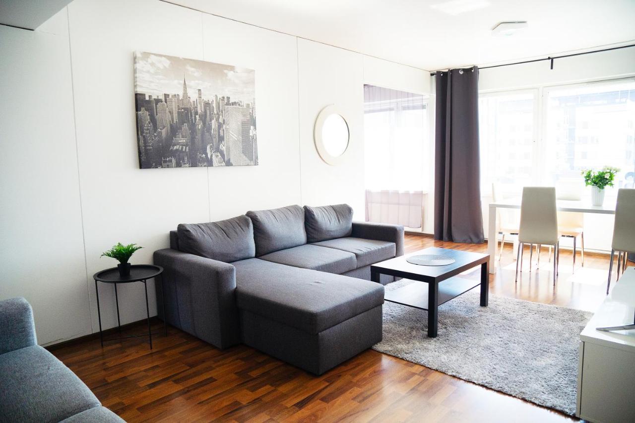 Oulu City Center 4-Room Apartment Parking Exterior foto